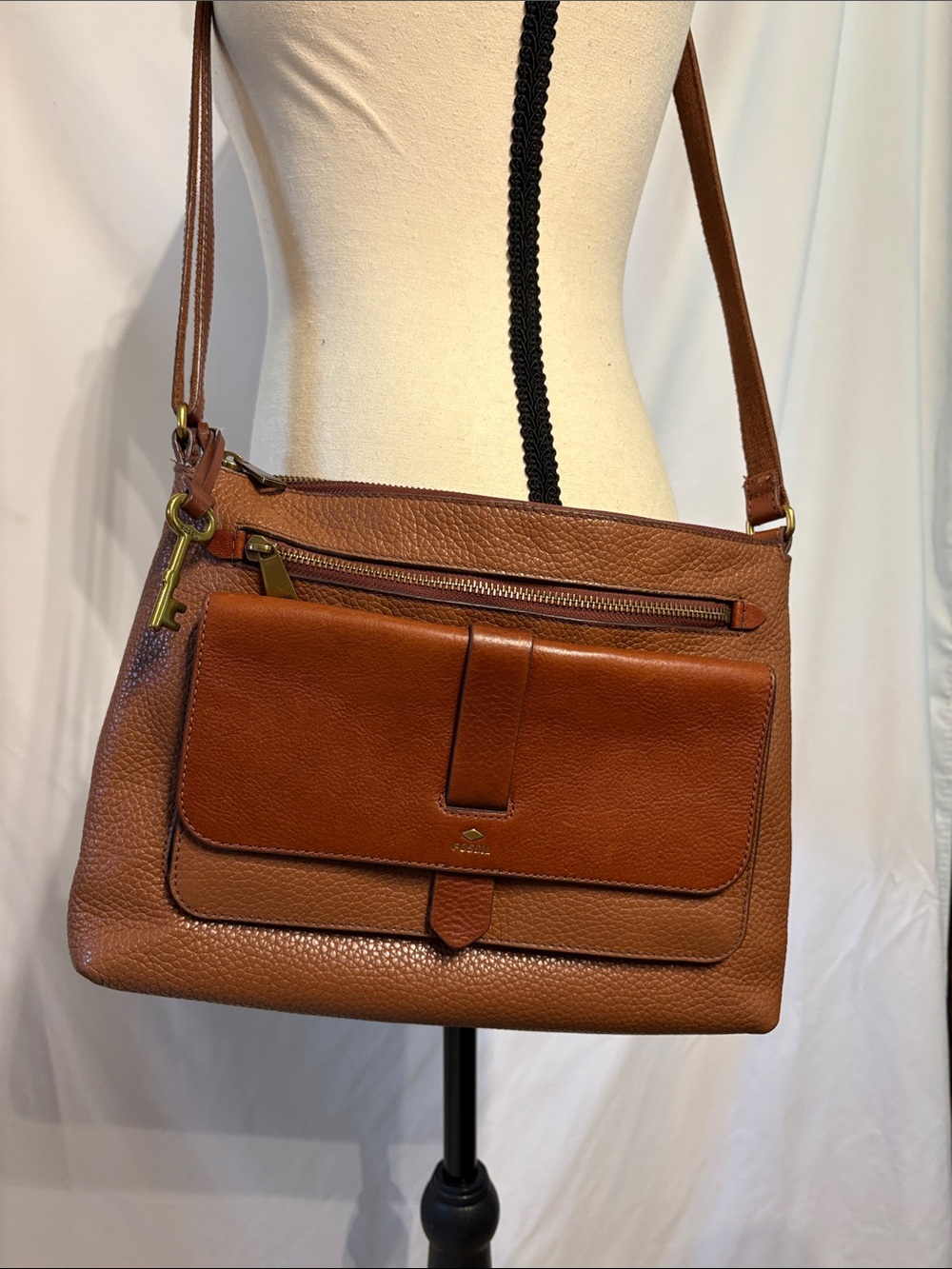 Fossil NWOT Leather Crossbody Bag in Cognac - Classic Women’s Shoulder Bag